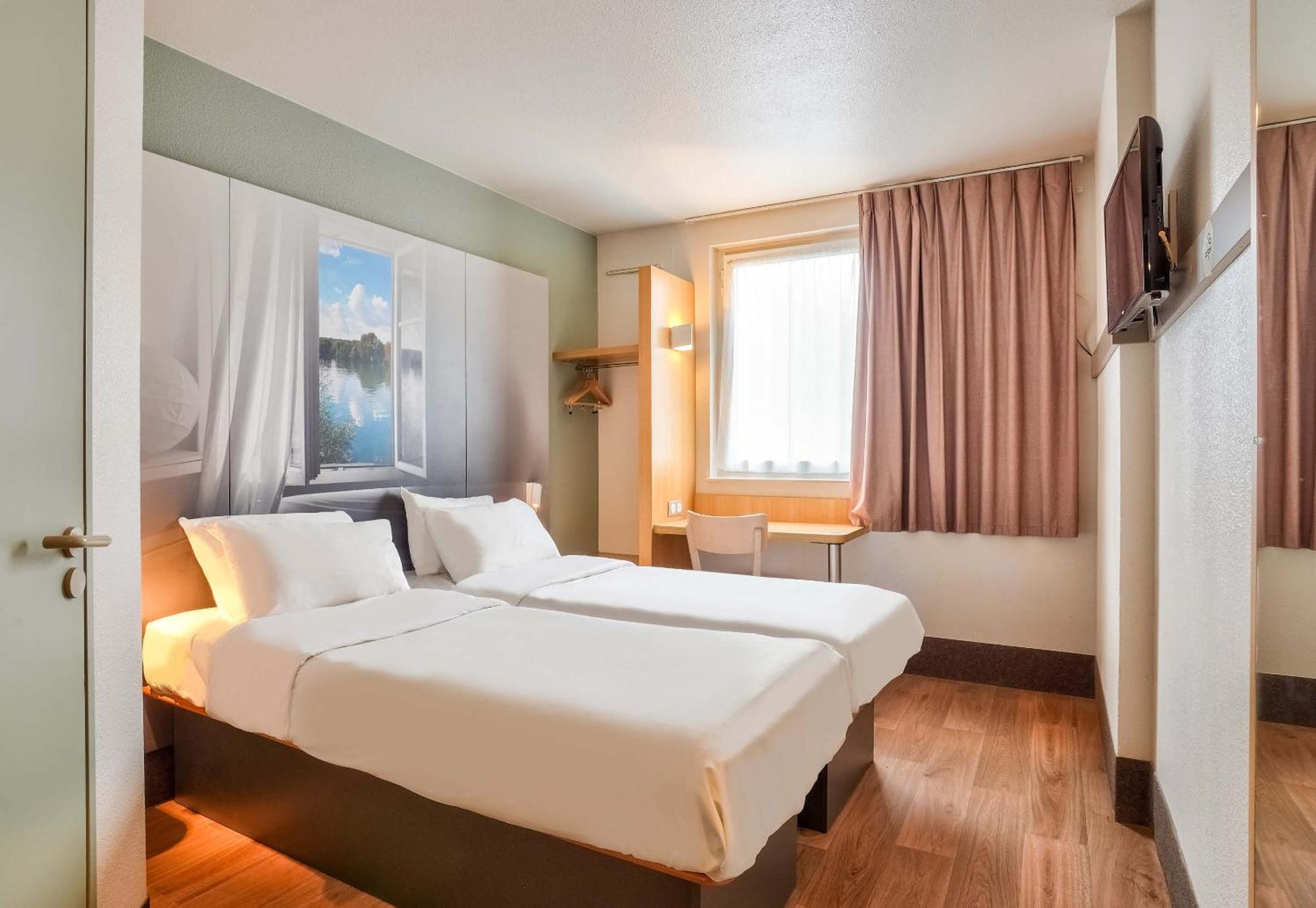 B&B Hotel Goussainville Cdg Bagian luar foto