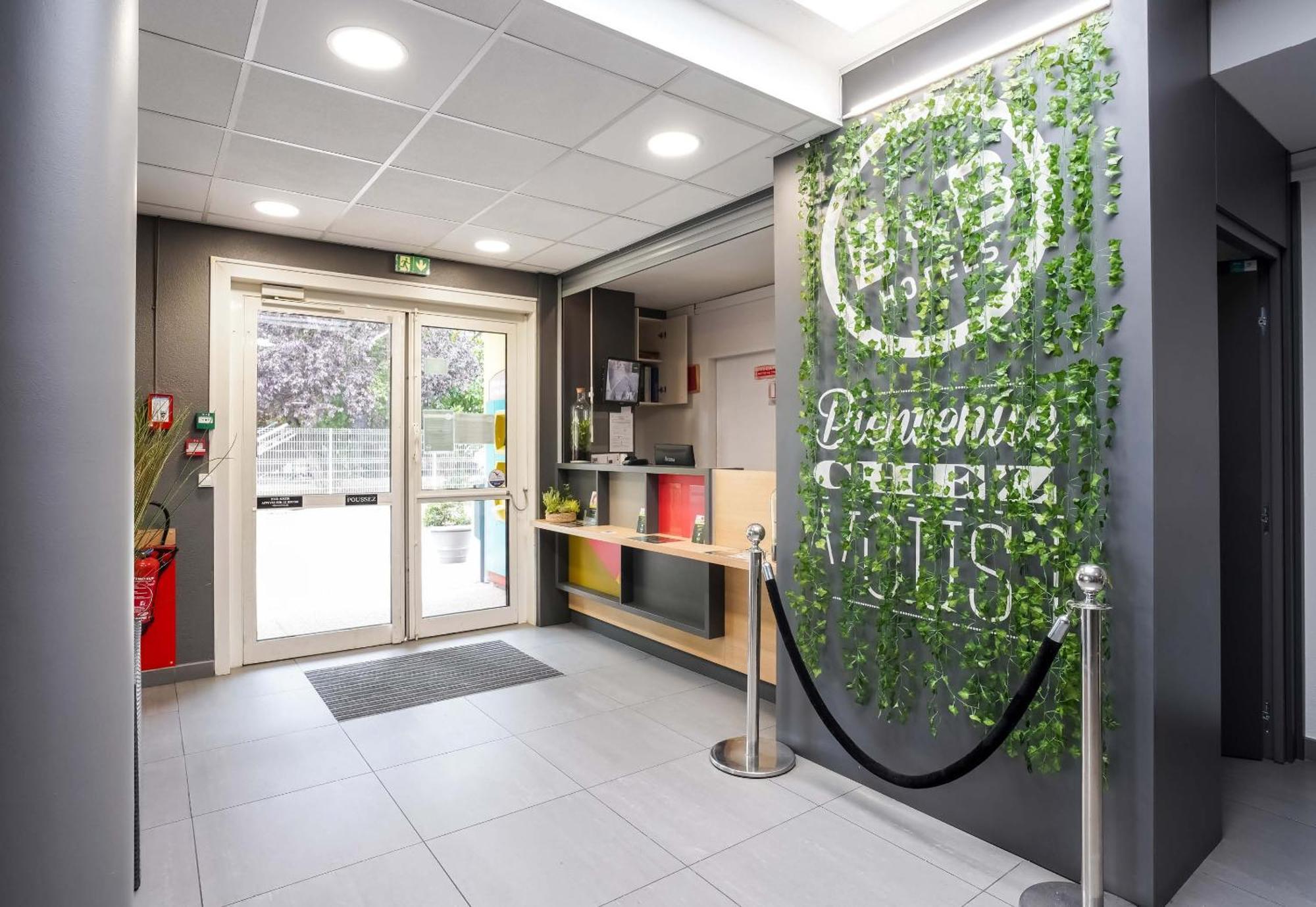 B&B Hotel Goussainville Cdg Bagian luar foto